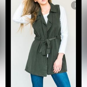 Womens Large Velvet Heart ARTEMIS SLEEVELESS CROSSOVER VEST Military Green